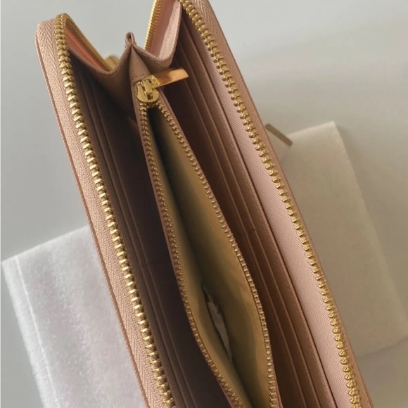 BTFY Saffiano Large Purse - Nude - Picture 4 of 6